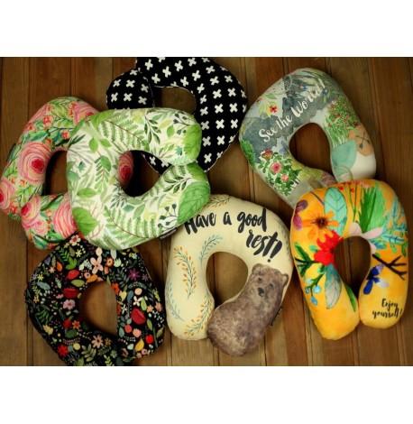 Подушка для подорожей See the world