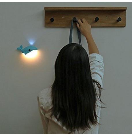 Світильник-нічник з датчиком руху "Кит"