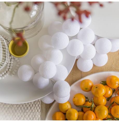 Тайская LED-гирлянда White (20 шариков) линия на батарейках