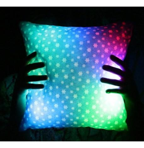 Светящаяся подушка "Снежинки"
