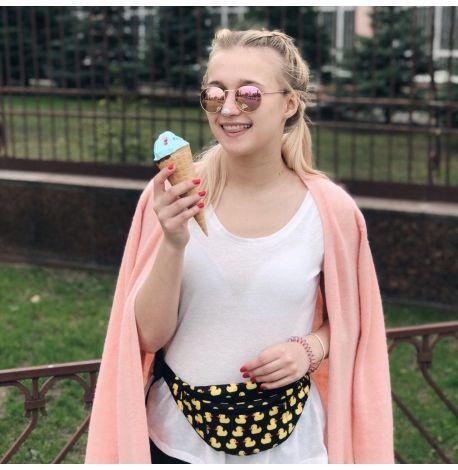 Поясна сумка-бананка чорна з качками