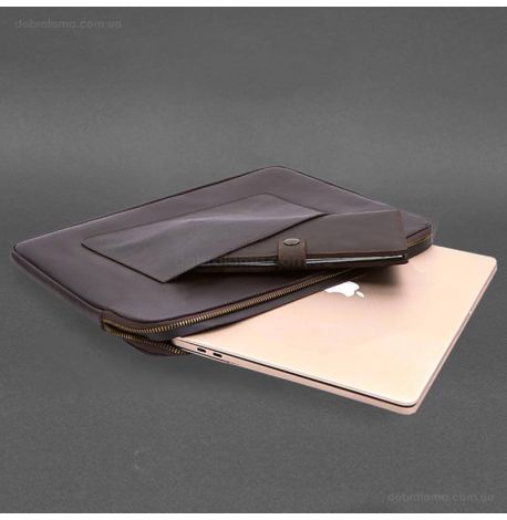 Кожаный чехол для ноутбука на молнии с карманом и хлястиком 29.1 (темно-коричневый)
