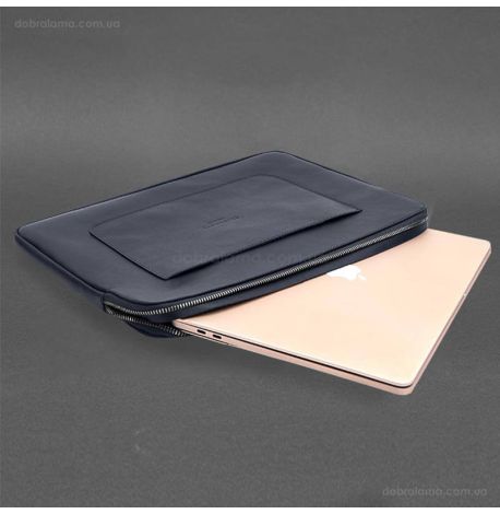 Кожаный чехол для ноутбука на молнии с карманом и хлястиком 29.1 (темно-синий)