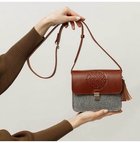 Жіноча фетрова сумка зі шкіряними вставками «Лілу» (сіра-коричнева)