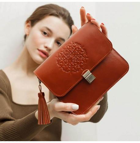 Женская кожаная сумка "Лилу" (светло-коричневая)