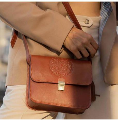 Женская кожаная сумка "Лилу" (светло-коричневая)