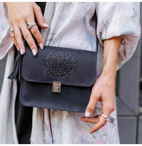 Женская кожаная сумка "Лилу" (темно-синяя)