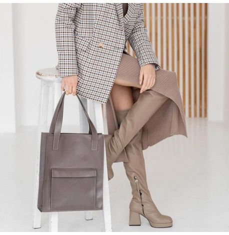 Кожаная женская сумка «Бэтси» с карманом (темно-бежевая)