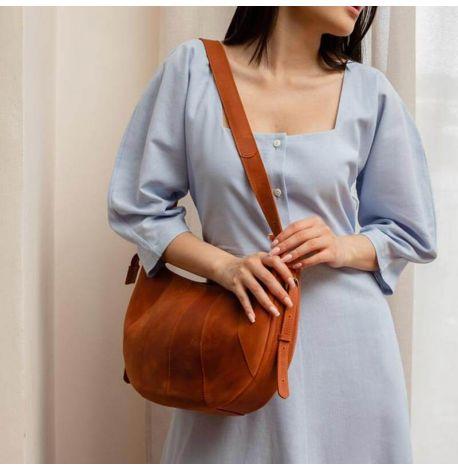 Сумка женская кожаная «Круассан» (светло-коричневая)