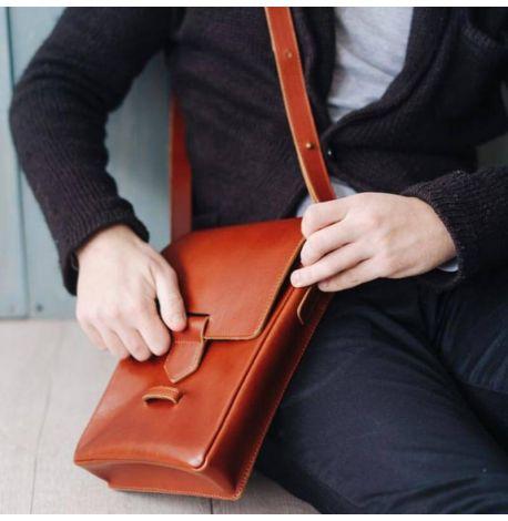 Мужская кожаная сумка-мессенджер Esquire (светло-коричневая)