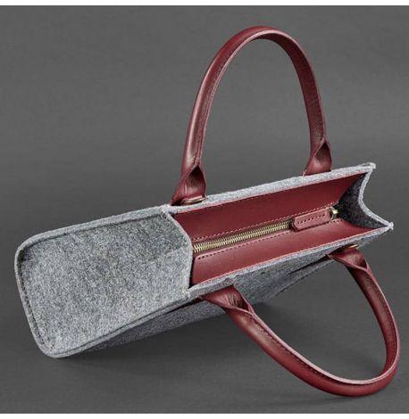 Женская фетровая сумка кросс-боди с кожаными вставками (серая-бордовая)