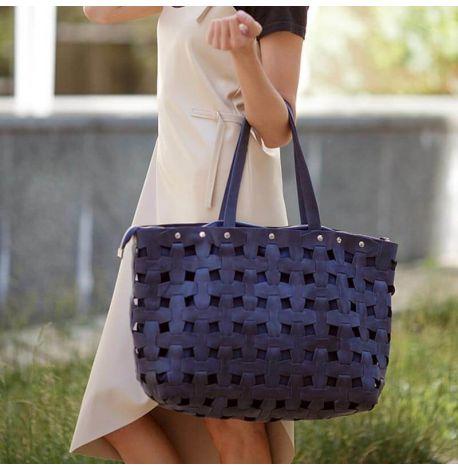 Женская кожаная плетеная сумка «Пазл XL» (темно-синяя) кожа Crazy Horse