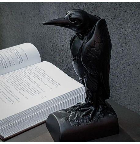 Гипсовый держатель для книг «Ворон с бабочкой»