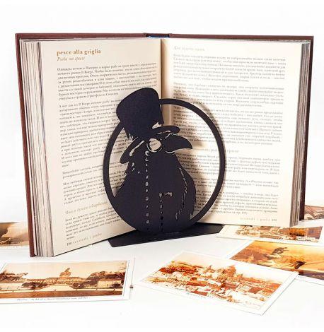 Упор для книг «Ворон в шляпе»