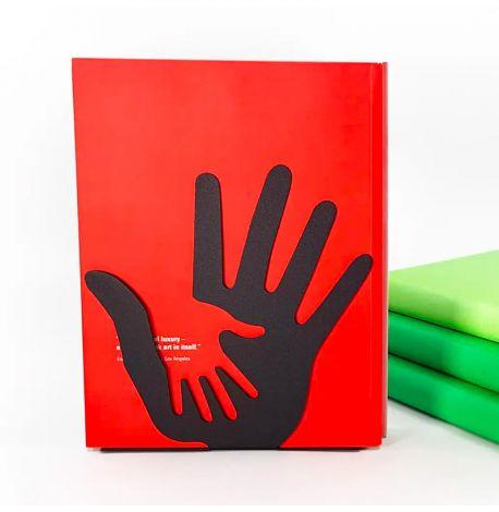 Упор для книг «Рука в руці»