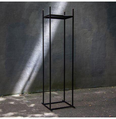 Металева прямокутна дровниця з мідними наконечниками