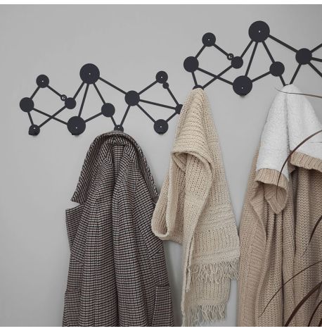 Настінна вішалка для одягу Dots (чорна), 50х21 см