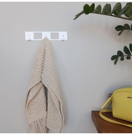 Настінна вішалка для одягу Kanto (біла), 25х5 см