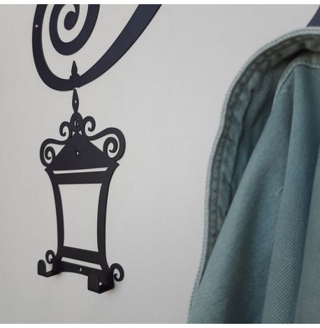 Настінна вішалка для одягу Lantern (чорна), 70х55 см