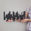 Настінна вішалка для одягу Rhythm (чорна), 37х17 см
