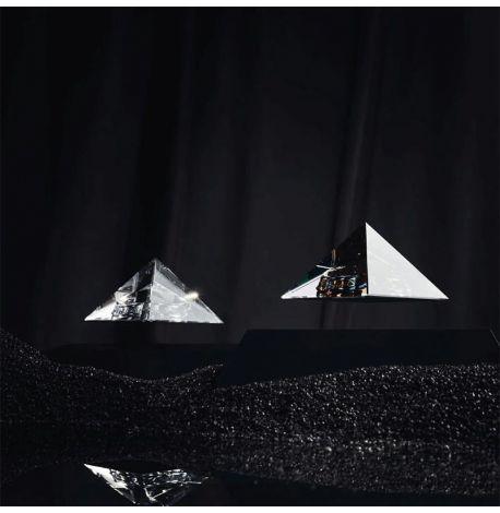 Левітуюча піраміда Flyte Py Crystal Black