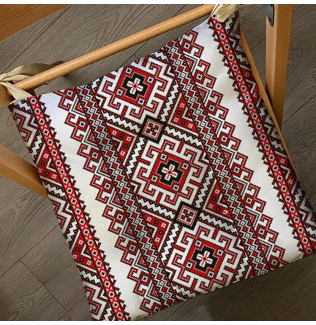Подушка на стілець із зав'язками «Вишиванка»