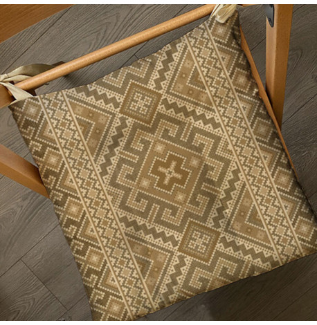 Подушка на стул с завязками «Украинский орнамент коричневый»