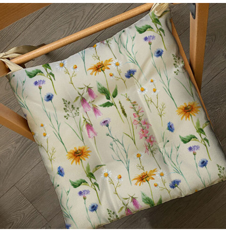 Подушка на стул с завязками «Нежность в цветах»