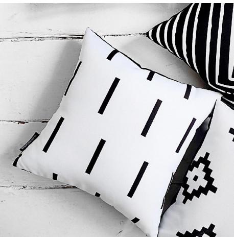 Подушка "Черные линии", 30х30 см