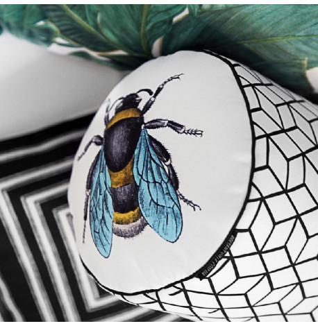 Подушка-валик "Пчела"