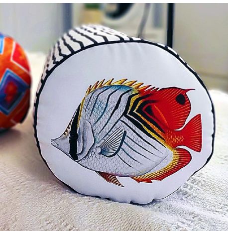 Подушка-валик "Красно-голубая аквариумная рыбка"