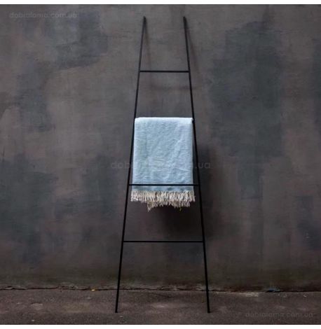 Напольная пирамидальная вешалка-лестница для пледов и полотенец