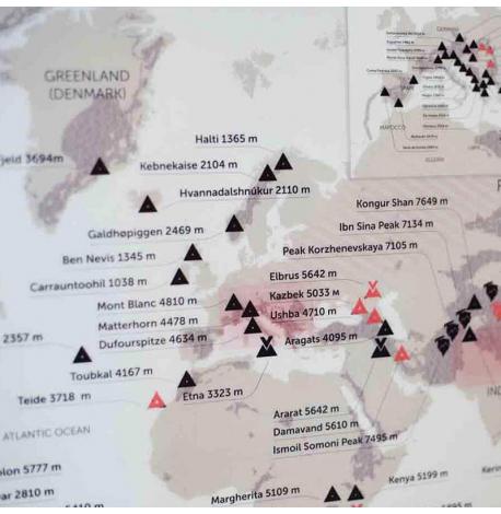 Скретч-карта гірських вершин World (англійська мова) у тубусі