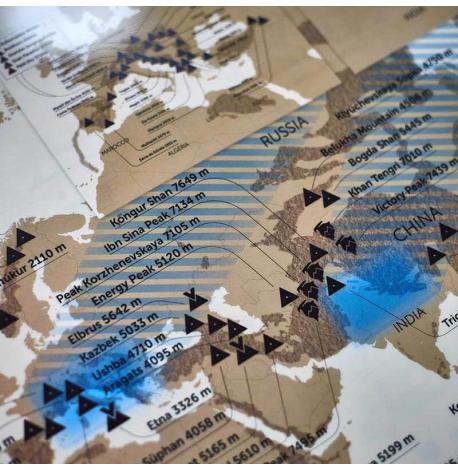 Скретч-карта гірських вершин World (англійська мова) у тубусі