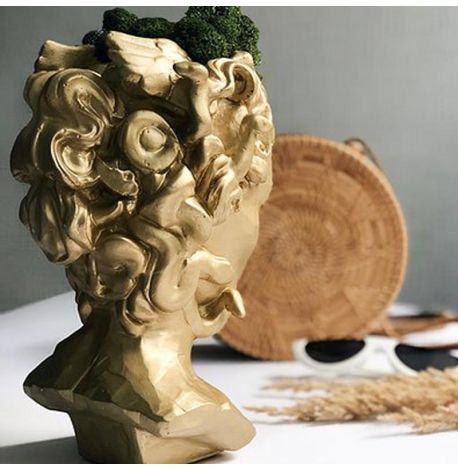 Скульптура вазон-органайзер "Медуза Горгона" (золотистый)