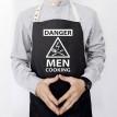 Мужской фартук Danger men cooking (черный)