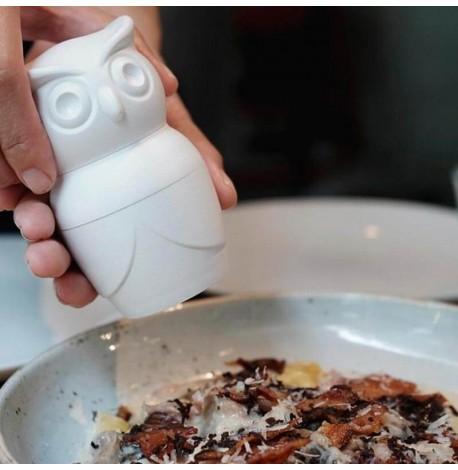 Млинок для перцю або солі Tasty Owl Qualy (білий)