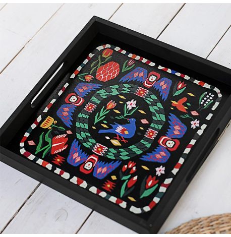 Деревянный поднос «Под крылом»