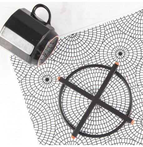 Металлическая подставка под горячее XO