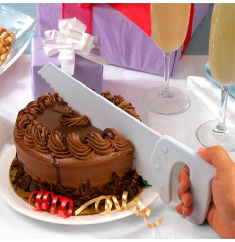 Ніж для торта Cake and Salad Saw Fred&Friends
