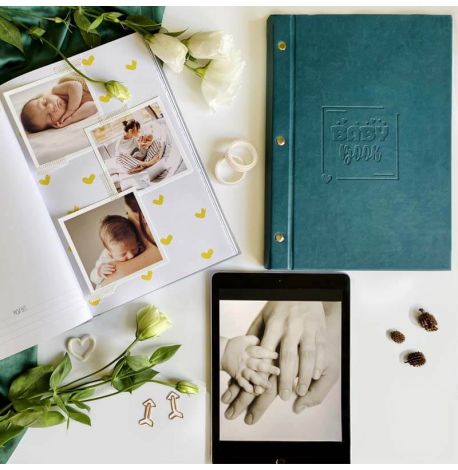 Первый альбом малыша Baby Book темный изумруд (украинский язык)