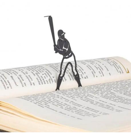 Закладка для книг «Бейсболист»