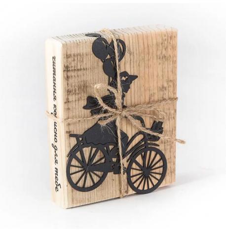 Закладка для книг «Девочка на велосипеде с шариками»