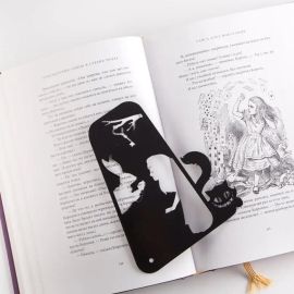 Закладка для книг «Алиса в стране чудес»