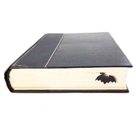 Закладка для книг «Летучая мышь маленькая»