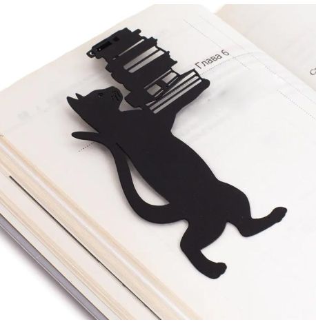 Закладка для книг «Кішка зі стопкою книг»