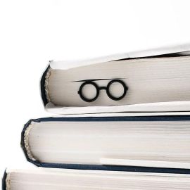 Закладка для книг «Круглые очки»