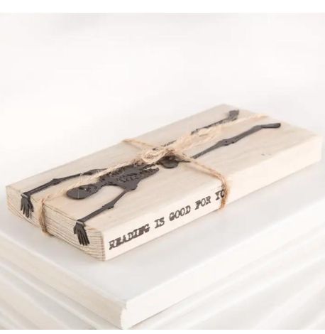 Закладка для книг «Скелет в моїй книзі»