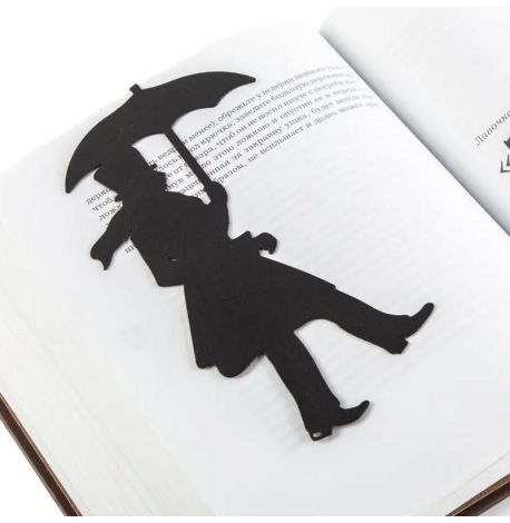 Закладка для книг «Мандрівник під дощем»