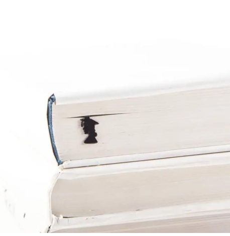 Закладка для книг «Випускниця»